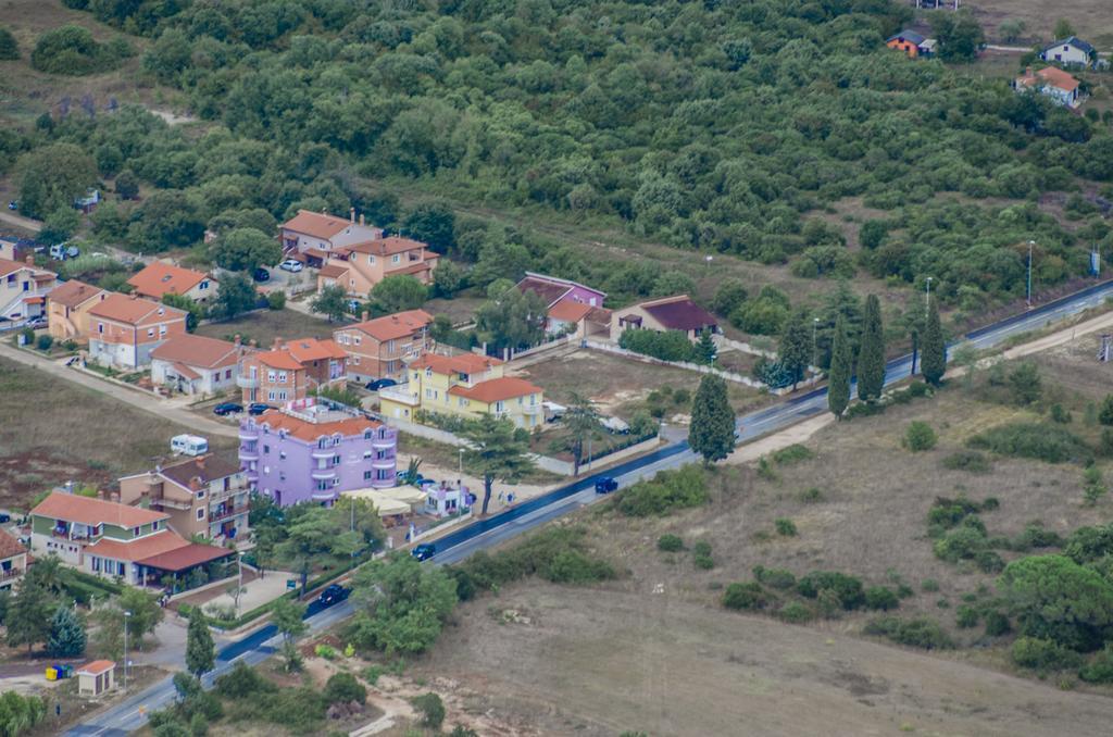 Vila In Lavanda ฟาชานา ภายนอก รูปภาพ